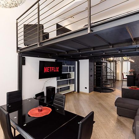 Moderno Loft A 150Mt Dalla Metro "Bernini" トリノ エクステリア 写真