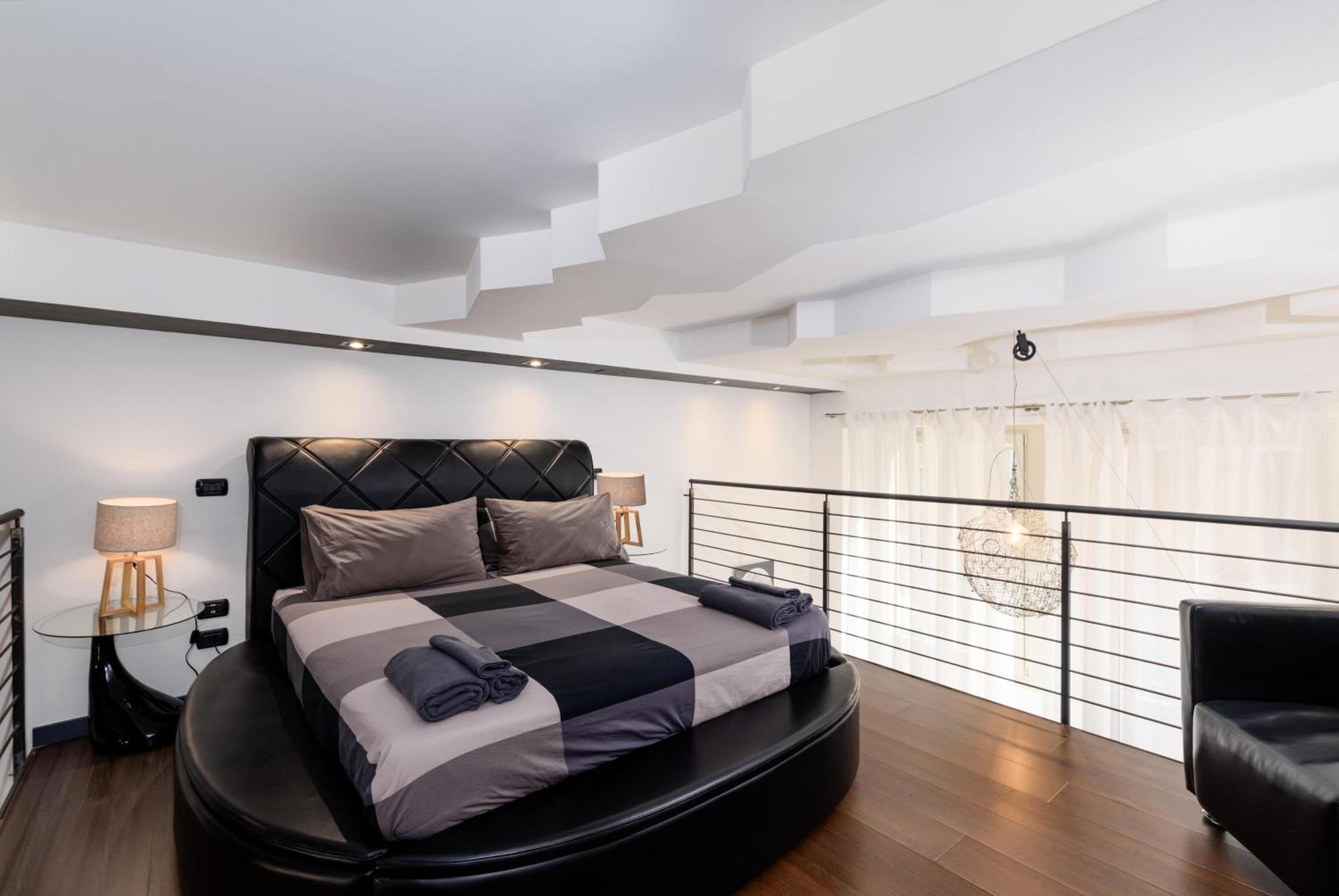 Moderno Loft A 150Mt Dalla Metro "Bernini" トリノ エクステリア 写真