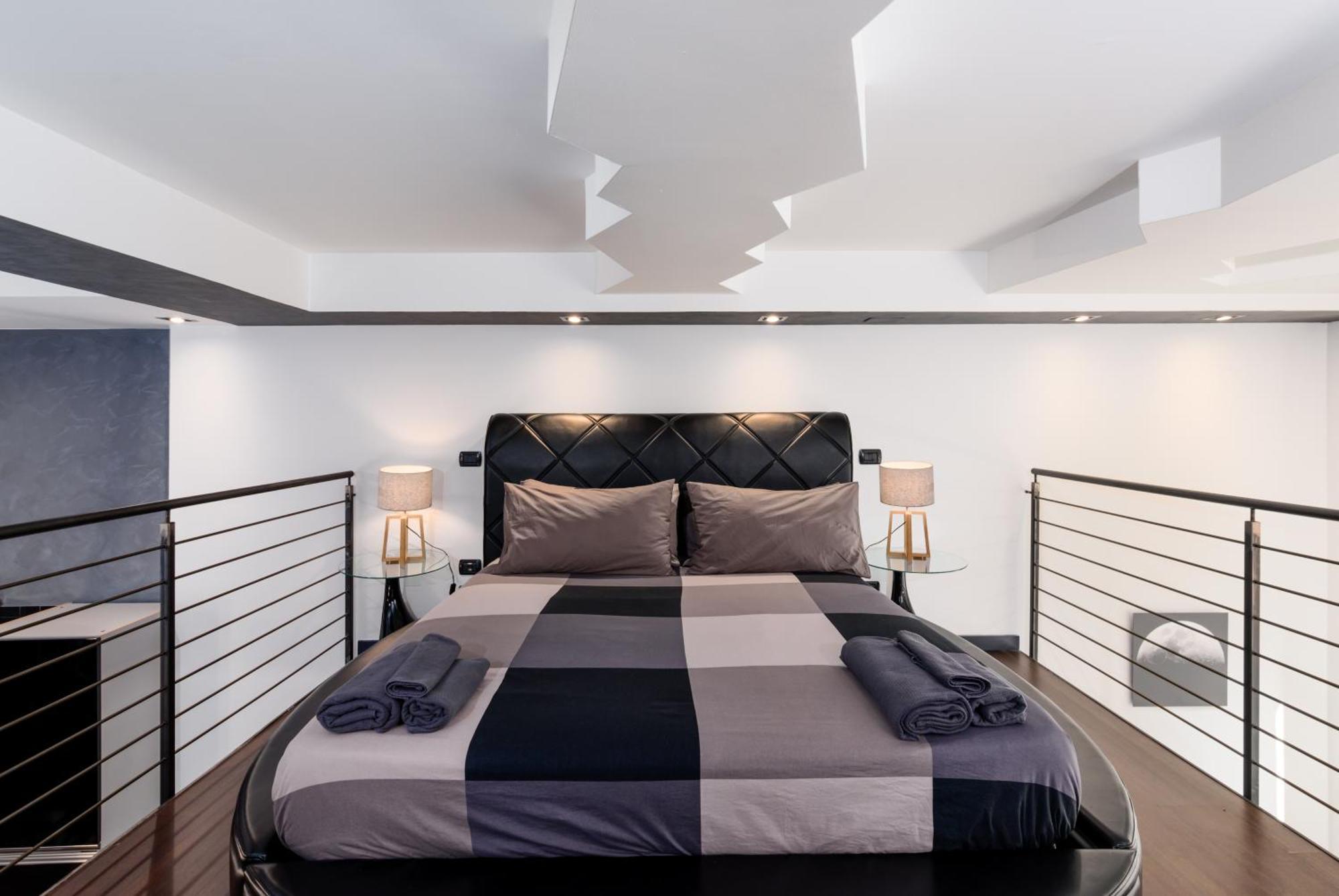 Moderno Loft A 150Mt Dalla Metro "Bernini" トリノ エクステリア 写真